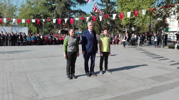 23 Nisan Ulusal Egemenlik ve Çocuk Bayramı Atatürk Anıtına Çelenk Sunma 